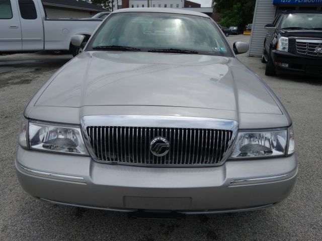 Mercury Grand Marquis 2005 photo 2