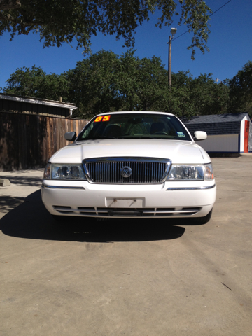 Mercury Grand Marquis 2005 photo 3