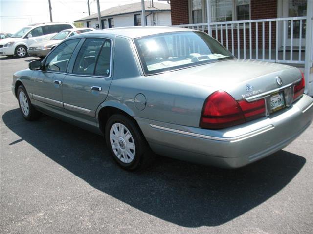 Mercury Grand Marquis 2005 photo 2