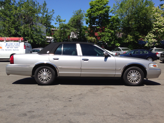Mercury Grand Marquis Touring-res Sedan