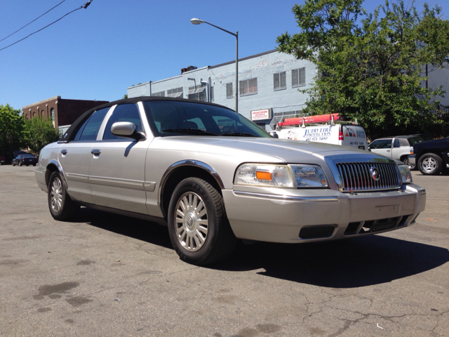 Mercury Grand Marquis 2006 photo 1