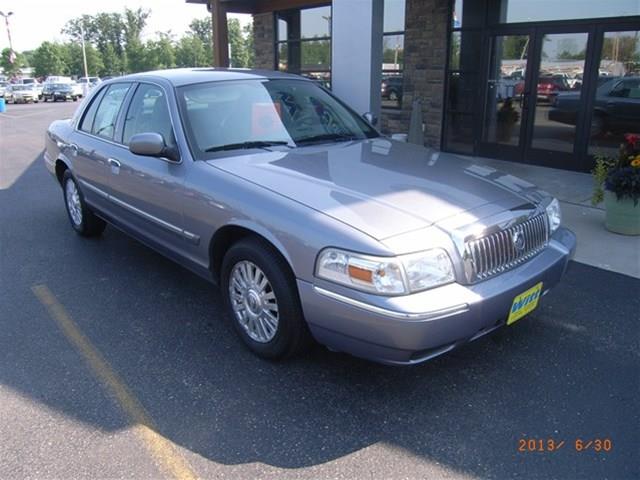 Mercury Grand Marquis Touring W/nav.sys Sedan