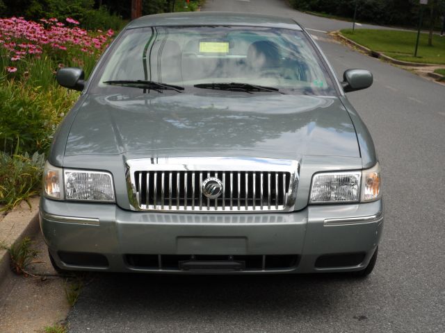 Mercury Grand Marquis 2006 photo 2