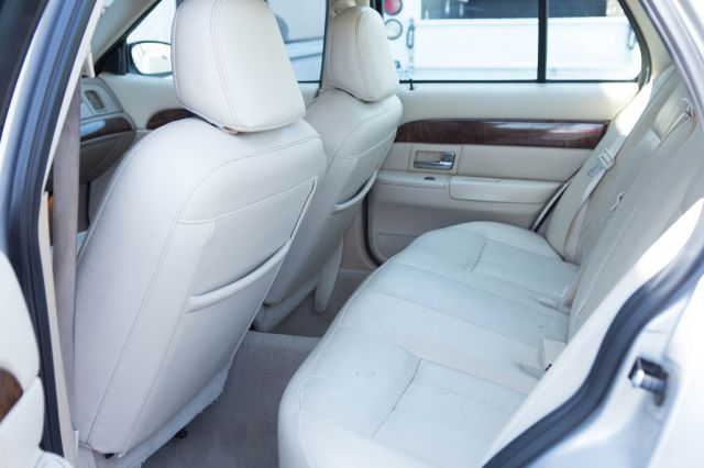 Mercury Grand Marquis LS Premium Sedan