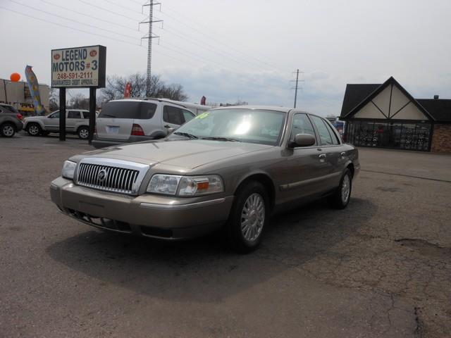 Mercury Grand Marquis Touring-res Sedan