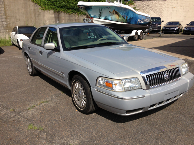 Mercury Grand Marquis LS Premium Sedan