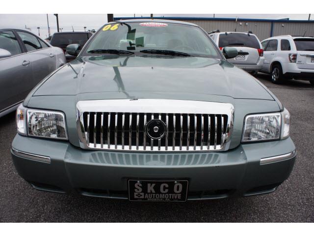 Mercury Grand Marquis XLS Sedan