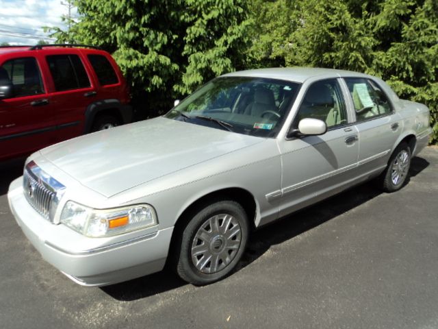 Mercury Grand Marquis 2007 photo 2