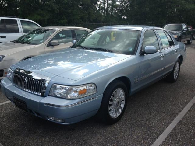 Mercury Grand Marquis 2009 photo 2