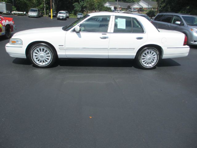 Mercury Grand Marquis 2009 photo 3