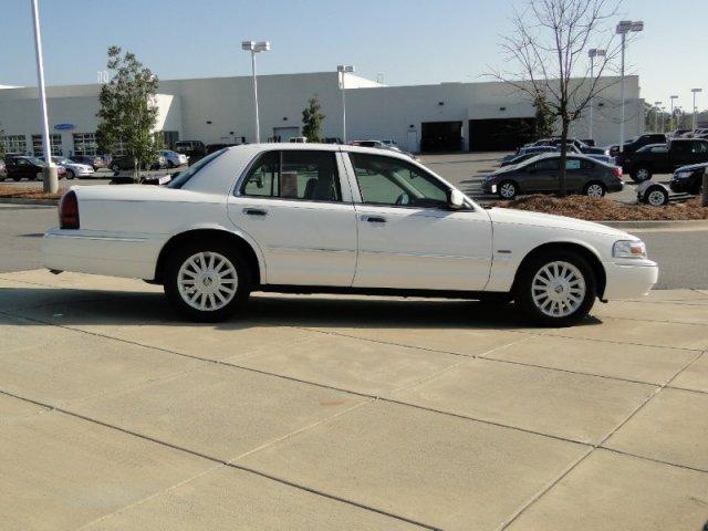 Mercury Grand Marquis 2010 photo 1