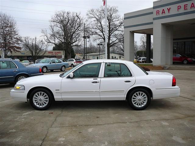 Mercury Grand Marquis 2010 photo 1