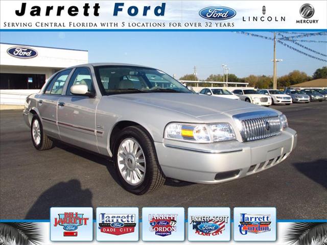 Mercury Grand Marquis 4dr 112 Sedan