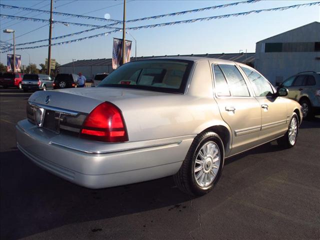 Mercury Grand Marquis 2010 photo 2
