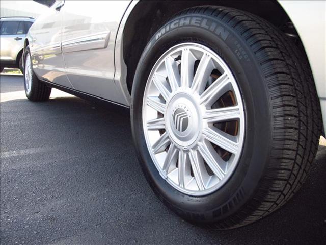 Mercury Grand Marquis 2010 photo 5