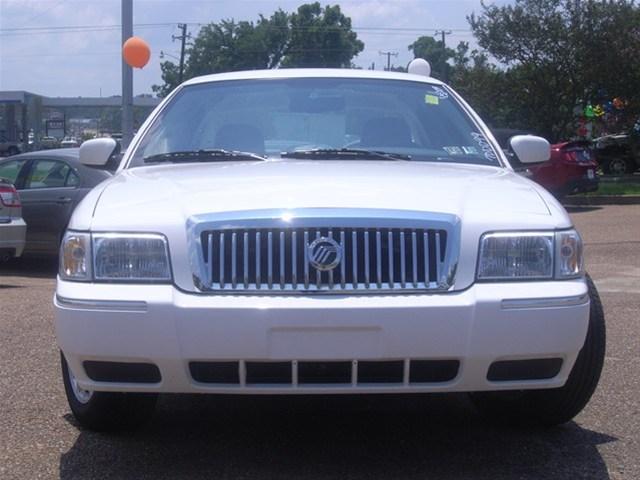 Mercury Grand Marquis 2010 photo 2