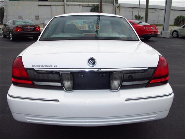 Mercury Grand Marquis 2010 photo 3