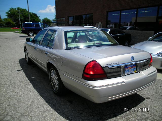 Mercury Grand Marquis 2010 photo 4