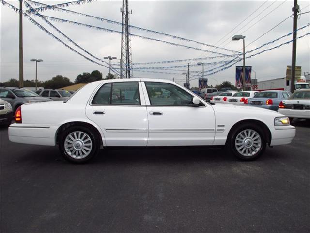 Mercury Grand Marquis 2010 photo 1