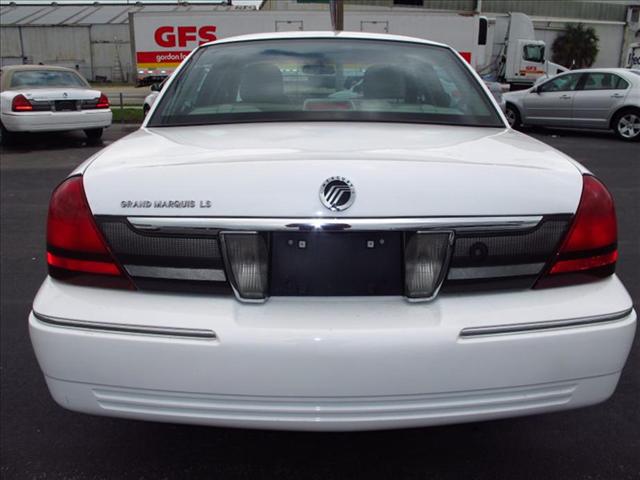 Mercury Grand Marquis 2010 photo 3