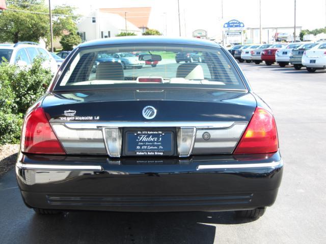 Mercury Grand Marquis 2010 photo 2