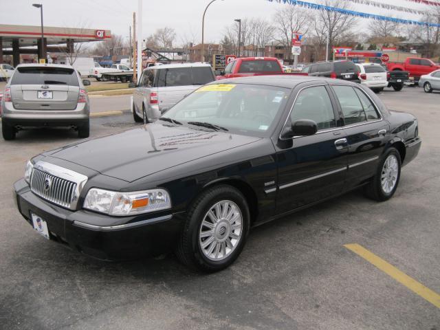 Mercury Grand Marquis 2010 photo 3