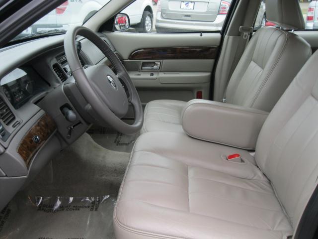 Mercury Grand Marquis 2010 photo 5