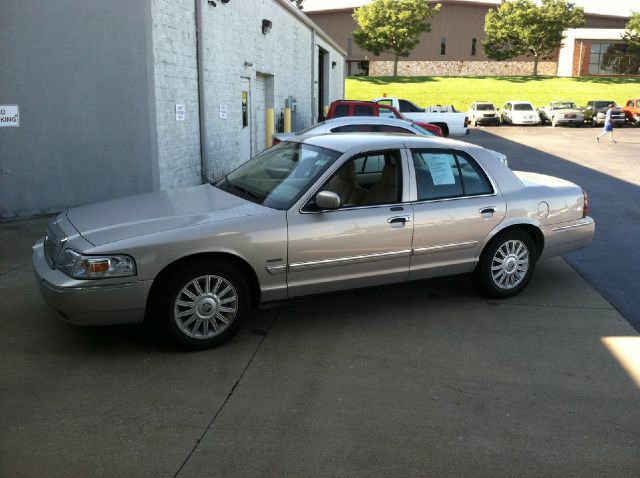 Mercury Grand Marquis 2010 photo 1