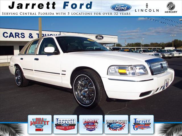 Mercury Grand Marquis 4dr 112 Sedan