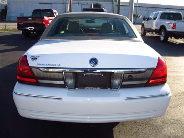 Mercury Grand Marquis 2010 photo 3