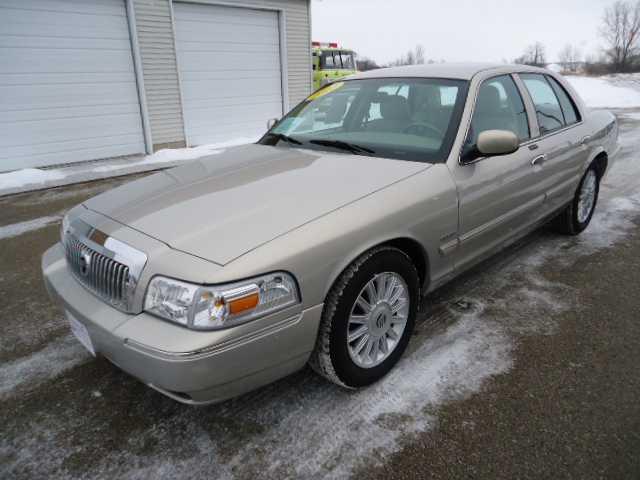 Mercury Grand Marquis Touring W/nav.sys Sedan