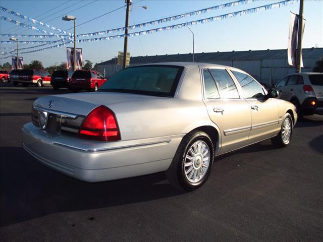 Mercury Grand Marquis 2010 photo 2