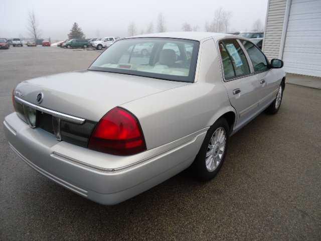 Mercury Grand Marquis 2010 photo 5