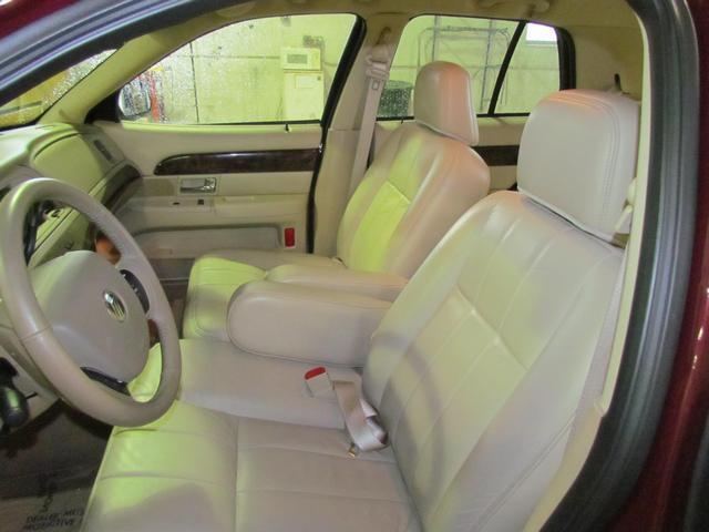 Mercury Grand Marquis 2010 photo 4