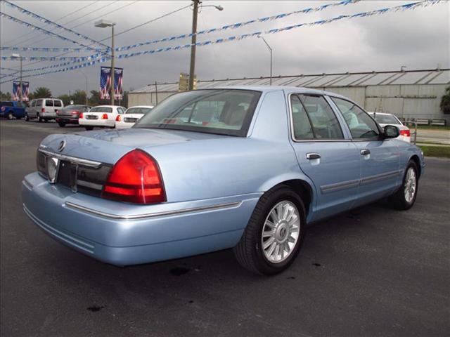 Mercury Grand Marquis 2010 photo 2