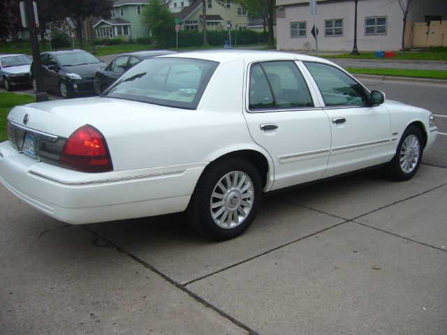 Mercury Grand Marquis 2010 photo 3