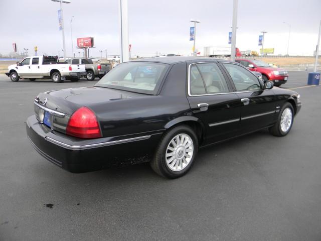 Mercury Grand Marquis 2010 photo 1