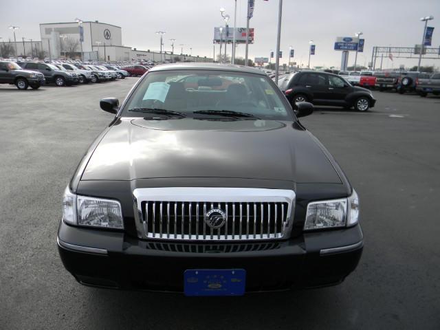Mercury Grand Marquis 2010 photo 3