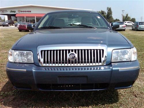 Mercury Grand Marquis 2011 photo 3