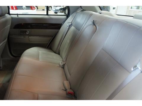 Mercury Grand Marquis 2011 photo 2