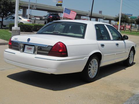 Mercury Grand Marquis 2011 photo 2