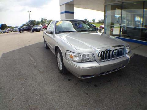 Mercury Grand Marquis 2011 photo 2