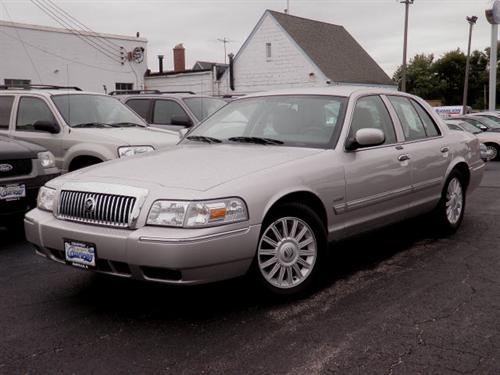 Mercury Grand Marquis 2011 photo 2