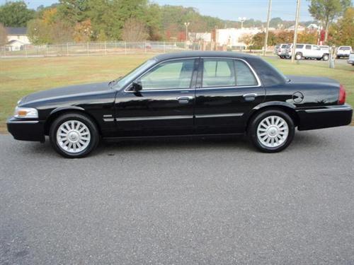 Mercury Grand Marquis 2011 photo 2
