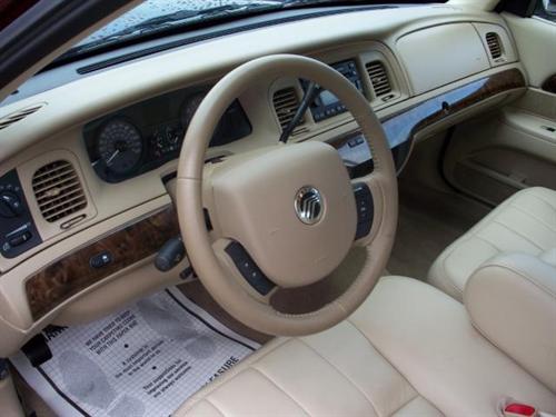 Mercury Grand Marquis 2011 photo 3