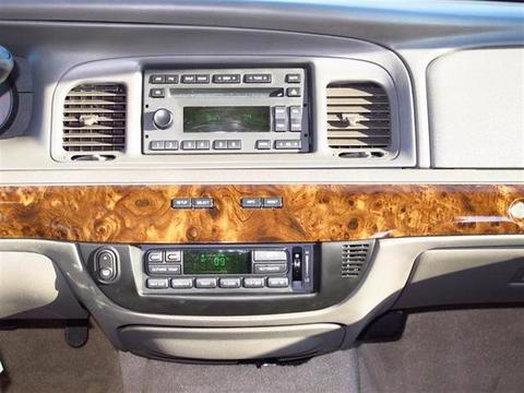 Mercury Grand Marquis 2011 photo 2
