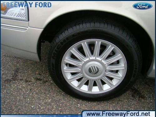 Mercury Grand Marquis 2011 photo 3