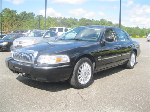 Mercury Grand Marquis 2011 photo 2