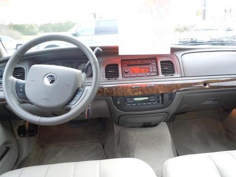 Mercury Grand Marquis 2011 photo 1