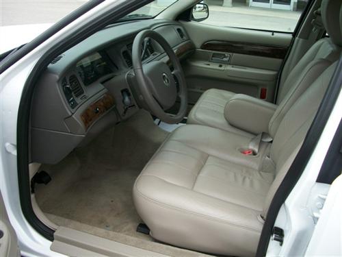 Mercury Grand Marquis 2011 photo 3